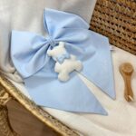 Creazione su misura - Fiocco con nome ricamato su coda